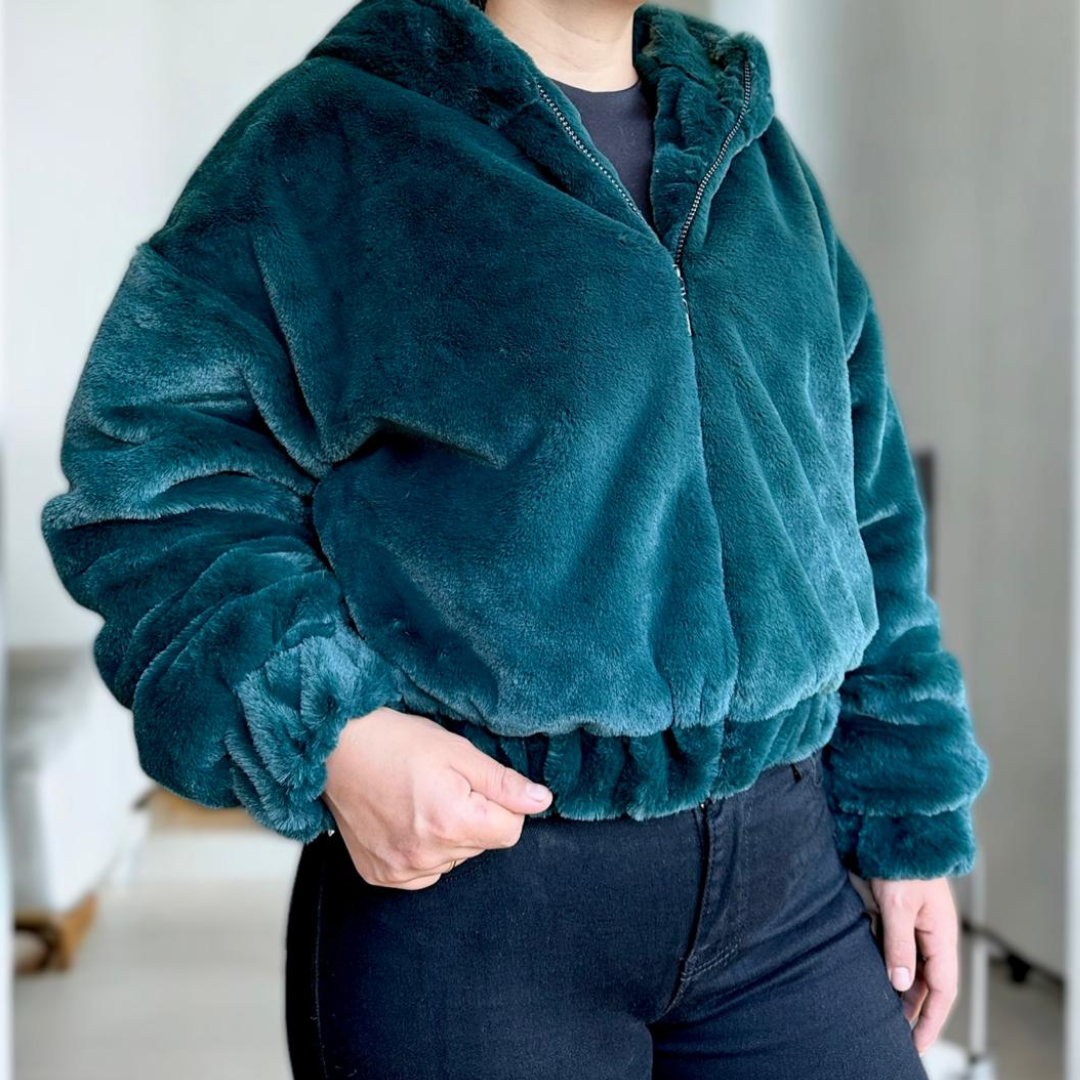 CHAQUETA PELUCHE CON CAPUCHA